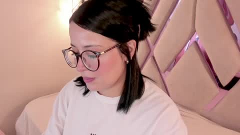 Snapshot of goddess_martina chatting on April 9, 2026, 12:32 pm M A R T I N A online show from April 9, 2026, 12:32 pm