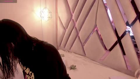 Snapshot of goddess_martina chatting on April 15, 2026, 12:45 pm M A R T I N A online show from April 15, 2026, 12:45 pm