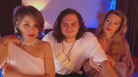 Snapshot of goddess_marylin chatting on February 8, 2025, 4:14 am   330 UTC2 girls   online show from February 8, 2025, 4:14 am