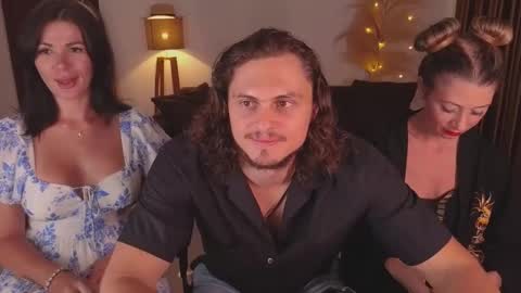 Snapshot of goddess_marylin chatting on March 12, 2025, 3:24 am   330 UTC2 girls   online show from March 12, 2025, 3:24 am