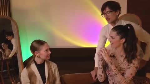 Snapshot of goddess_marylin chatting on September 9, 2025, 3:17 am   330 UTC2 girls   online show from September 9, 2025, 3:17 am