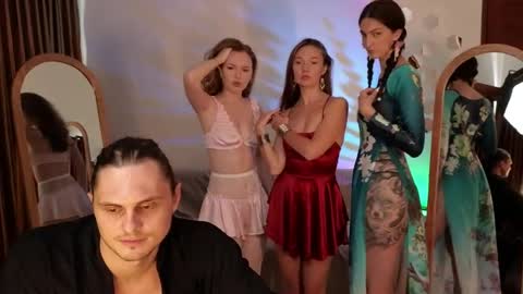   330 UTC2 girls   online show from March 7, 2026, 3:58 am