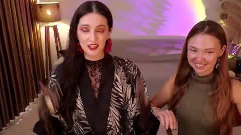   330 UTC2 girls   online show from April 26, 2026, 4:32 am