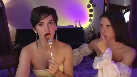  330 UTC2 girls   online show from July 9, 2026, 5:44 am
