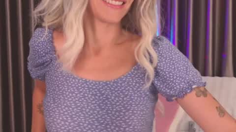 Snapshot of goddess_stars chatting on May 5, 2026, 11:51 am Katarina online show from May 5, 2026, 11:51 am