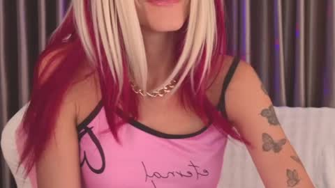 Snapshot of goddess_stars chatting on May 7, 2026, 1:16 pm Katarina online show from May 7, 2026, 1:16 pm