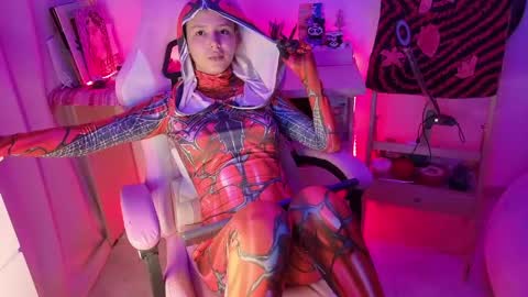 Snapshot of goddess_vee_ chatting on May 8, 2026, 1:00 am vee online show from May 8, 2026, 1:00 am