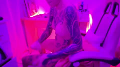 Snapshot of goddess_vee_ chatting on May 20, 2026, 2:18 am vee online show from May 20, 2026, 2:18 am