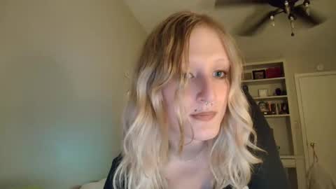 Snapshot of goddessalison chatting on March 22, 2026, 3:21 am goddessalison online show from March 22, 2026, 3:21 am