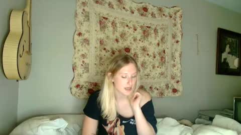 Snapshot of goddessalison chatting on June 11, 2026, 3:26 am goddessalison online show from June 11, 2026, 3:26 am