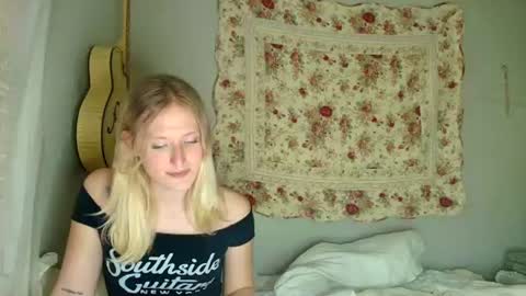 Snapshot of goddessalison chatting on June 12, 2026, 1:48 am goddessalison online show from June 12, 2026, 1:48 am