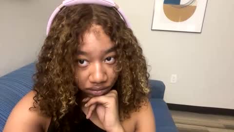 Snapshot of goddessdaisysky chatting on January 13, 2025, 5:44 pm Goddess Daisy Sky online show from January 13, 2025, 5:44 pm