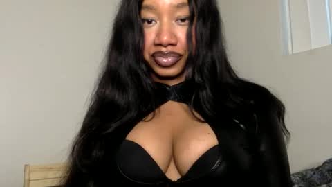 Snapshot of goddessdaisysky chatting on March 5, 2025, 1:42 am Goddess Daisy Sky online show from March 5, 2025, 1:42 am