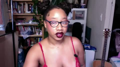 Snapshot of goddessdaisysky chatting on September 9, 2025, 3:33 pm Goddess Daisy Sky online show from September 9, 2025, 3:33 pm