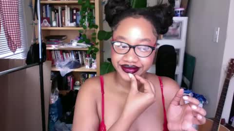 Snapshot of goddessdaisysky chatting on September 10, 2025, 6:52 pm Goddess Daisy Sky online show from September 10, 2025, 6:52 pm