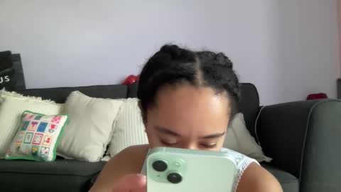 Snapshot of goddesselxo chatting on March 28, 2026, 10:59 am Goddess L online show from March 28, 2026, 10:59 am