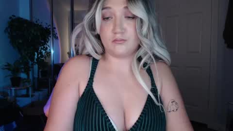 Snapshot of goddessemmy chatting on May 11, 2026, 4:07 am Goddess Emmy online show from May 11, 2026, 4:07 am