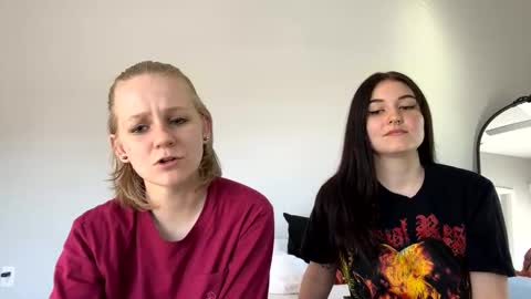 feyaa22 online show from January 4, 2025, 4:00 pm