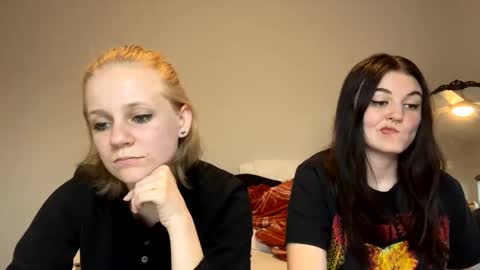 feyaa22 online show from January 4, 2025, 10:45 pm