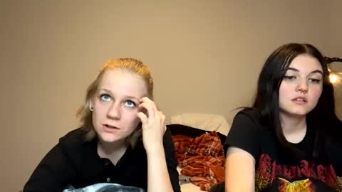 feyaa22 online show from January 5, 2025, 1:45 am