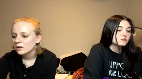 feyaa22 online show from January 6, 2025, 2:15 am