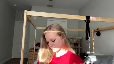 feyaa22 online show from January 15, 2025, 1:20 pm