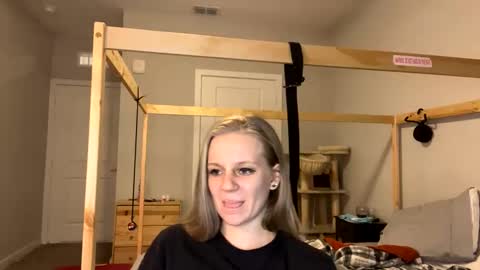 feyaa22 online show from January 24, 2025, 1:13 am