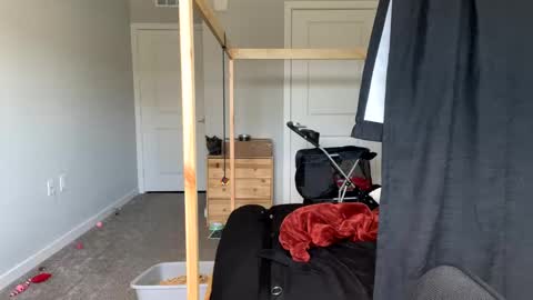 feyaa22 online show from March 1, 2025, 4:00 pm