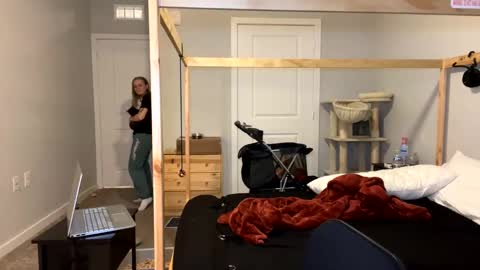 feyaa22 online show from March 2, 2025, 1:15 am