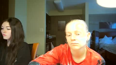 feyaa22 online show from September 20, 2025, 5:03 pm