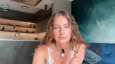 goddessmiamuse online show from June 19, 2026, 3:49 pm