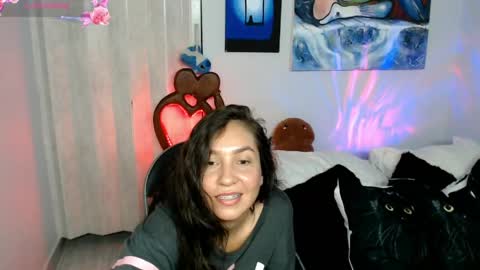 Snapshot of goddessnahi chatting on April 17, 2026, 4:59 am Naih Reyes online show from April 17, 2026, 4:59 am