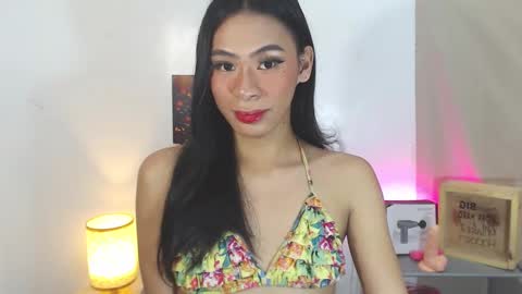 Snapshot of goddessnianxx chatting on October 26, 2025, 1:11 am Kyla and Nian online show from October 26, 2025, 1:11 am