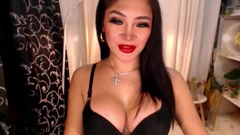 quinnie online show from October 5, 2025, 1:48 am