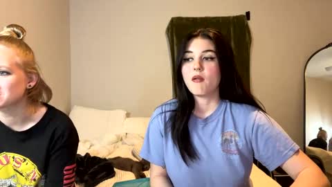 Snapshot of goddessshadowraven chatting on December 9, 2024, 12:56 am Goddess Raven online show from December 9, 2024, 12:56 am