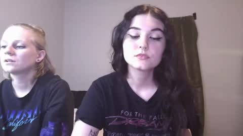 Snapshot of goddessshadowraven chatting on December 19, 2024, 1:39 am Goddess Raven online show from December 19, 2024, 1:39 am