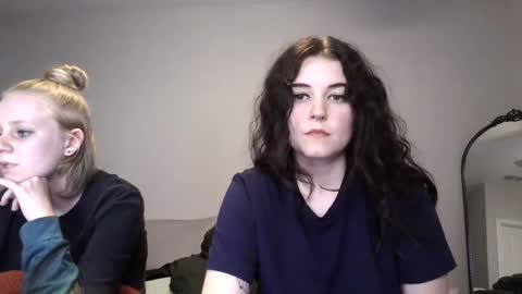 Snapshot of goddessshadowraven chatting on January 11, 2025, 12:33 am Goddess Raven online show from January 11, 2025, 12:33 am