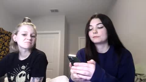 Snapshot of goddessshadowraven chatting on January 16, 2025, 11:48 pm Goddess Raven online show from January 16, 2025, 11:48 pm
