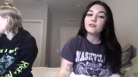 Snapshot of goddessshadowraven chatting on January 18, 2025, 2:58 am Goddess Raven online show from January 18, 2025, 2:58 am