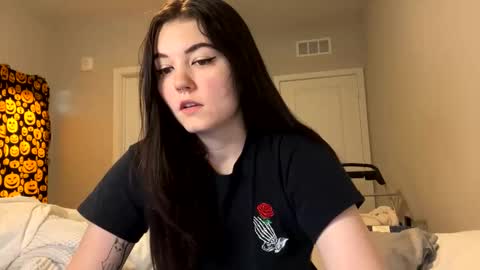 Snapshot of goddessshadowraven chatting on January 23, 2025, 4:04 pm Goddess Raven online show from January 23, 2025, 4:04 pm