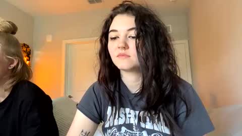 Snapshot of goddessshadowraven chatting on January 27, 2025, 4:33 pm Goddess Raven online show from January 27, 2025, 4:33 pm