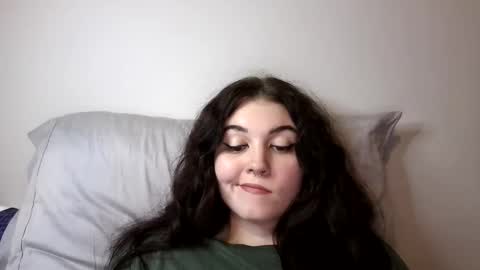 Snapshot of goddessshadowraven chatting on January 31, 2025, 1:01 am Goddess Raven online show from January 31, 2025, 1:01 am