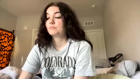 Snapshot of goddessshadowraven chatting on February 5, 2025, 4:36 pm Goddess Raven online show from February 5, 2025, 4:36 pm