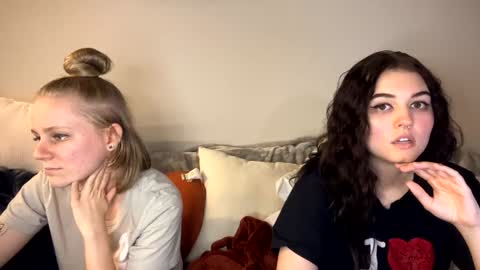 Snapshot of goddessshadowraven chatting on February 9, 2025, 12:49 am Goddess Raven online show from February 9, 2025, 12:49 am