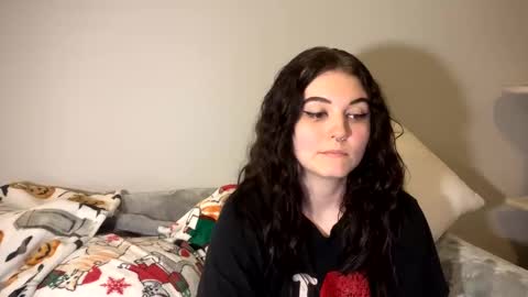 Snapshot of goddessshadowraven chatting on February 10, 2025, 2:08 am Goddess Raven online show from February 10, 2025, 2:08 am