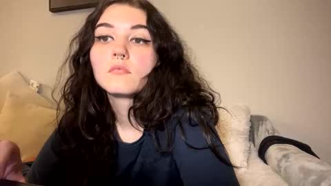 Snapshot of goddessshadowraven chatting on March 7, 2025, 1:42 am Goddess Raven online show from March 7, 2025, 1:42 am