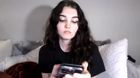 Snapshot of goddessshadowraven chatting on March 10, 2025, 1:45 am Goddess Raven online show from March 10, 2025, 1:45 am