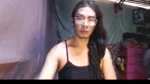 KENNY DOLL online show from April 27, 2026, 6:44 am