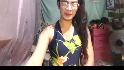 KENNY DOLL online show from June 17, 2026, 6:38 am