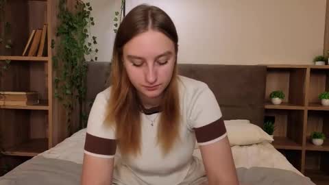Alise online show from September 16, 2025, 3:13 pm